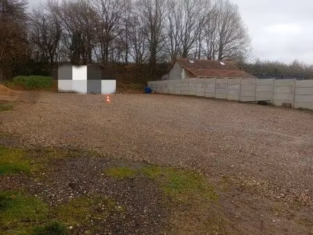 terrain constructible viabilisé 1484m²