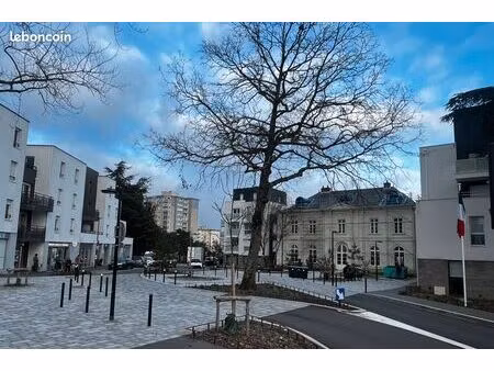 terrain borné au calme à deux pas du bvd robert schuman