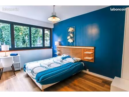 chambre avec piscine  tennis  minigolf