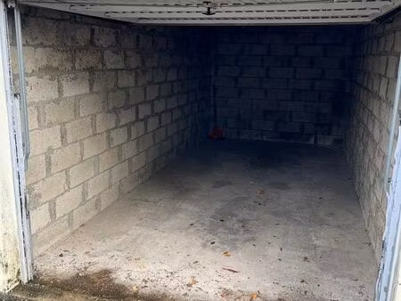 loue garage fermé - résidence du golfe