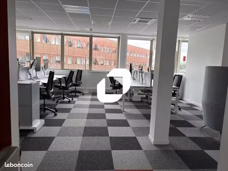 bureau 2 208 m²