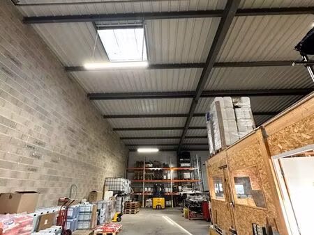 colocation entrepôt et bureaux