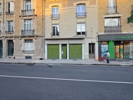 local commercial voie des sacres reims