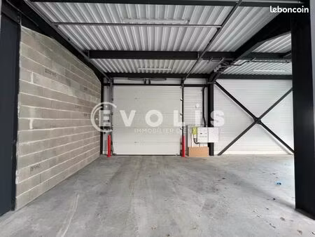 local d'activité 298 m²