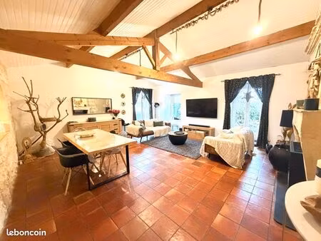 maison en pierre 4 pièces 150 m2 + t2 40 m2