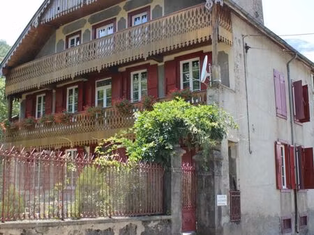 charmante maison rénovée 3 étages dans le village de fos à la frontière espagnole  à 7 km 