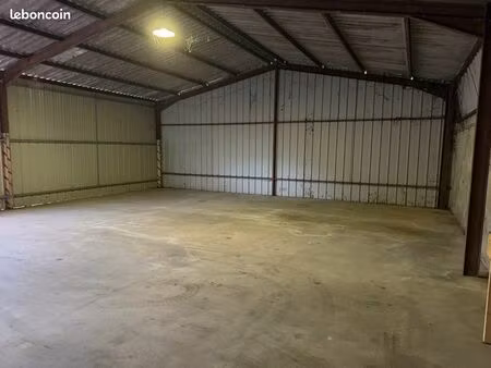 local stockage 250m2 750ht