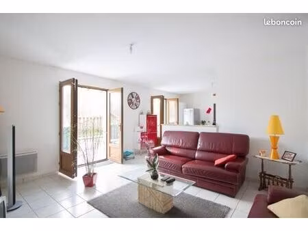 appartement t3 69m2 avec terrasse