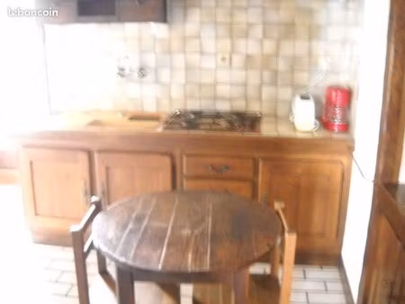 f2 dans une longère à la campagne