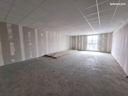 local 130 m² saint-estève