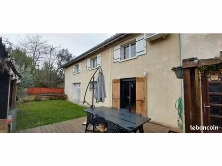 maison 6 pièces 140 m²