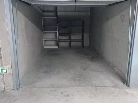 parking / box