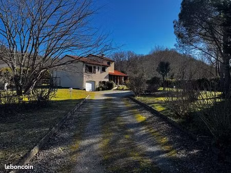 maison t5 sur joli terrain