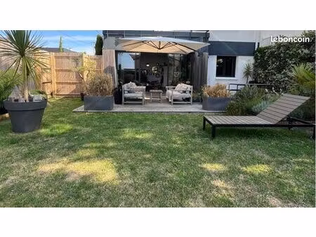 rare  appartement de plein pied en rdc avec jardin privatif  plage à 50m  le bourg à 600m