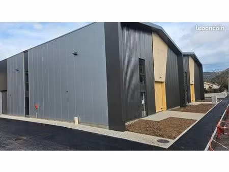 local artisanal – 366 m²