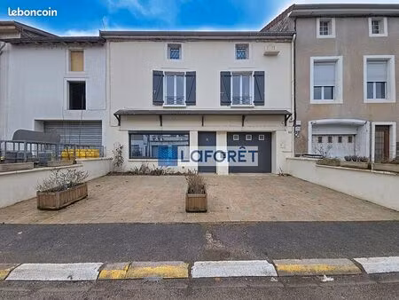 maison 5 pièces 180 m²