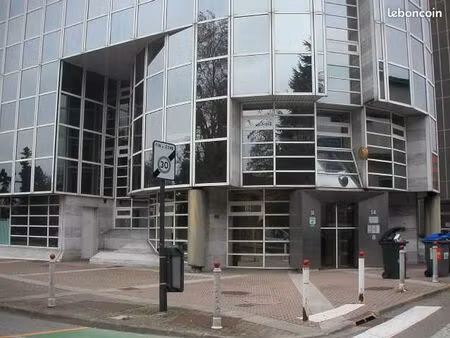 • vends bureaux quartier mairie – 85 m²