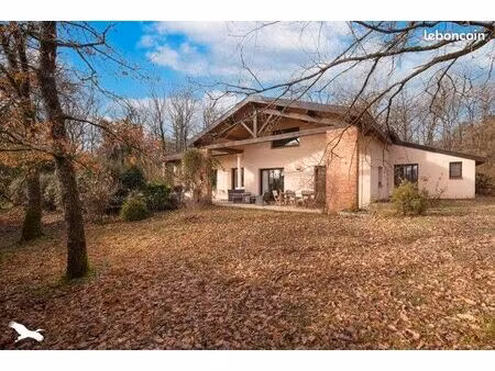 villa 6 pièces 197 m²