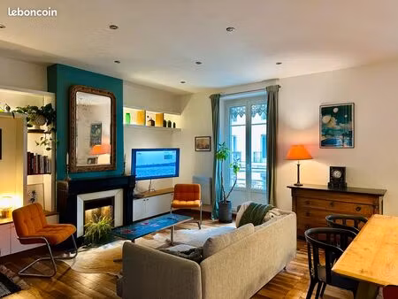 t3 meublé centre ville pour 8 mois (avril - novembre)