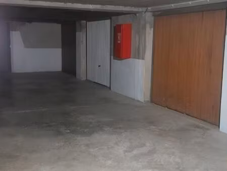 garage fermé  sécurisé 14m2