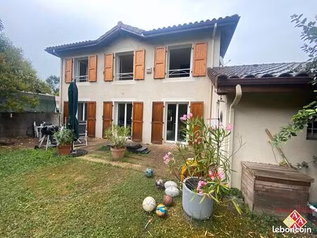 maison 6 pièces 122 m²