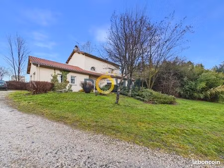 maison 6 pièces 140 m²