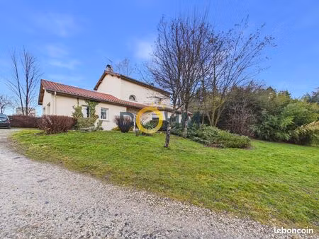 maison 6 pièces 140 m²