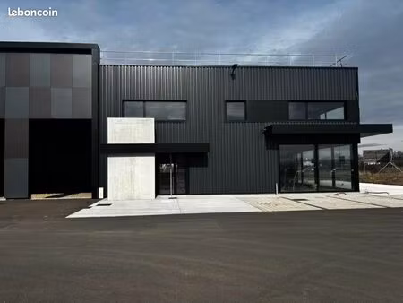 local d'activité 500 m²