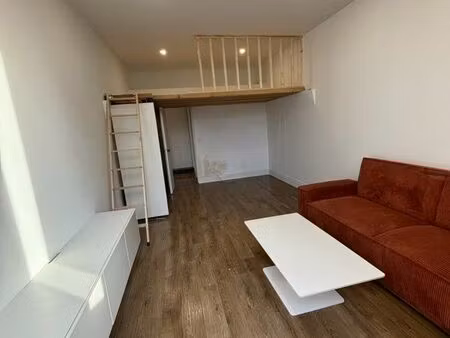 studio  mezzanine  refait à neuf centre ville