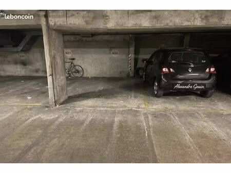 parking 10 m² paris