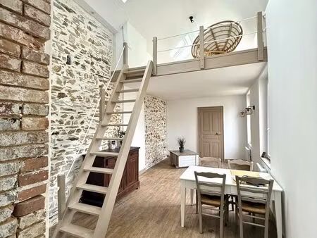 studio 4 pièces 70 m²
