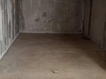 box fermé en sous-sol