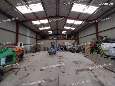 local d'activité 285 m²