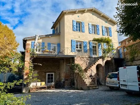 maison familiale + studio indépendant