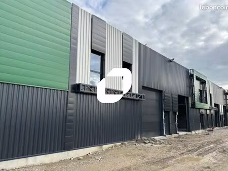 local industriel 2 670 m²