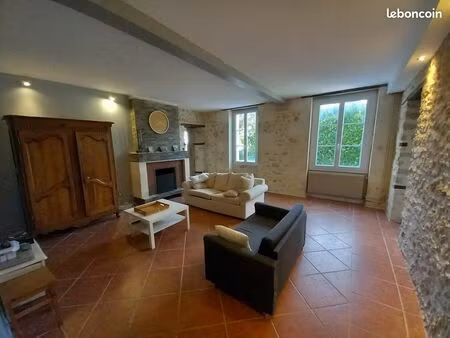 maison 6 pièces 210 m²