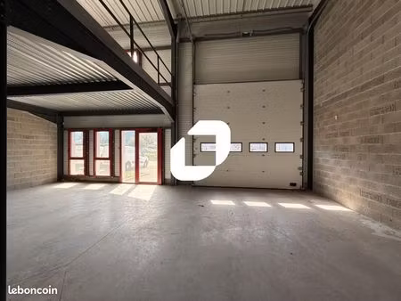 local d'activité 285 m²