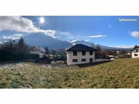 terrain 777 m² bonneville