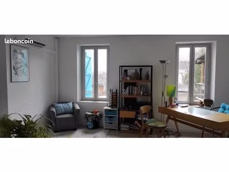 bureau 22 m2 cabinet medical