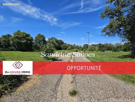 terrain 762 m² pindray