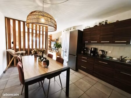 appartement t3 avec terrasse et garage