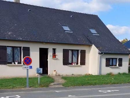 maison de 1989 au calme au cœur du village d'hambers 4/5 pièces 97 m2