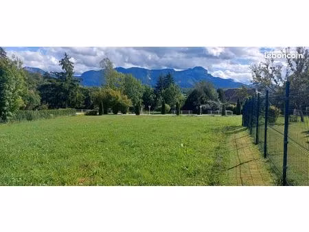 terrain 900m² groisy