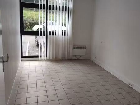 cabinet de médecines douces à louer à mi-temps ouv tiers temps