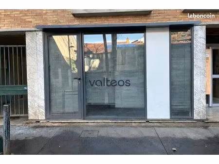 local commercial 67 m²