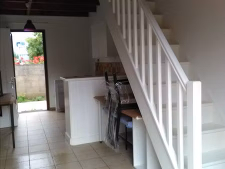 t2 - 30 m² plain-pied - calme - 1 mars