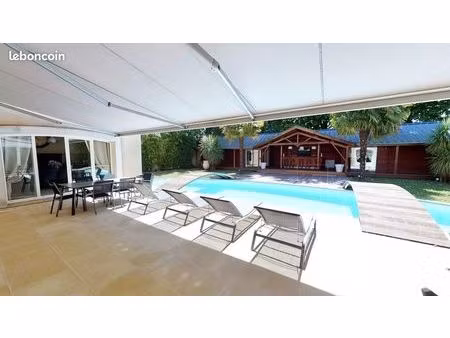 chalet 9 pièces 250 m²