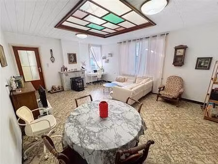 grande maison avec un fort potentiel