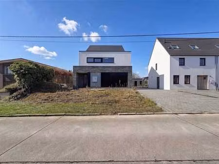 maison neuve casco avec 4 chambres et garage intégré à everb