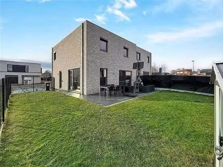 maison neuve récente  clé en main  avec 4 chambres  terrasse